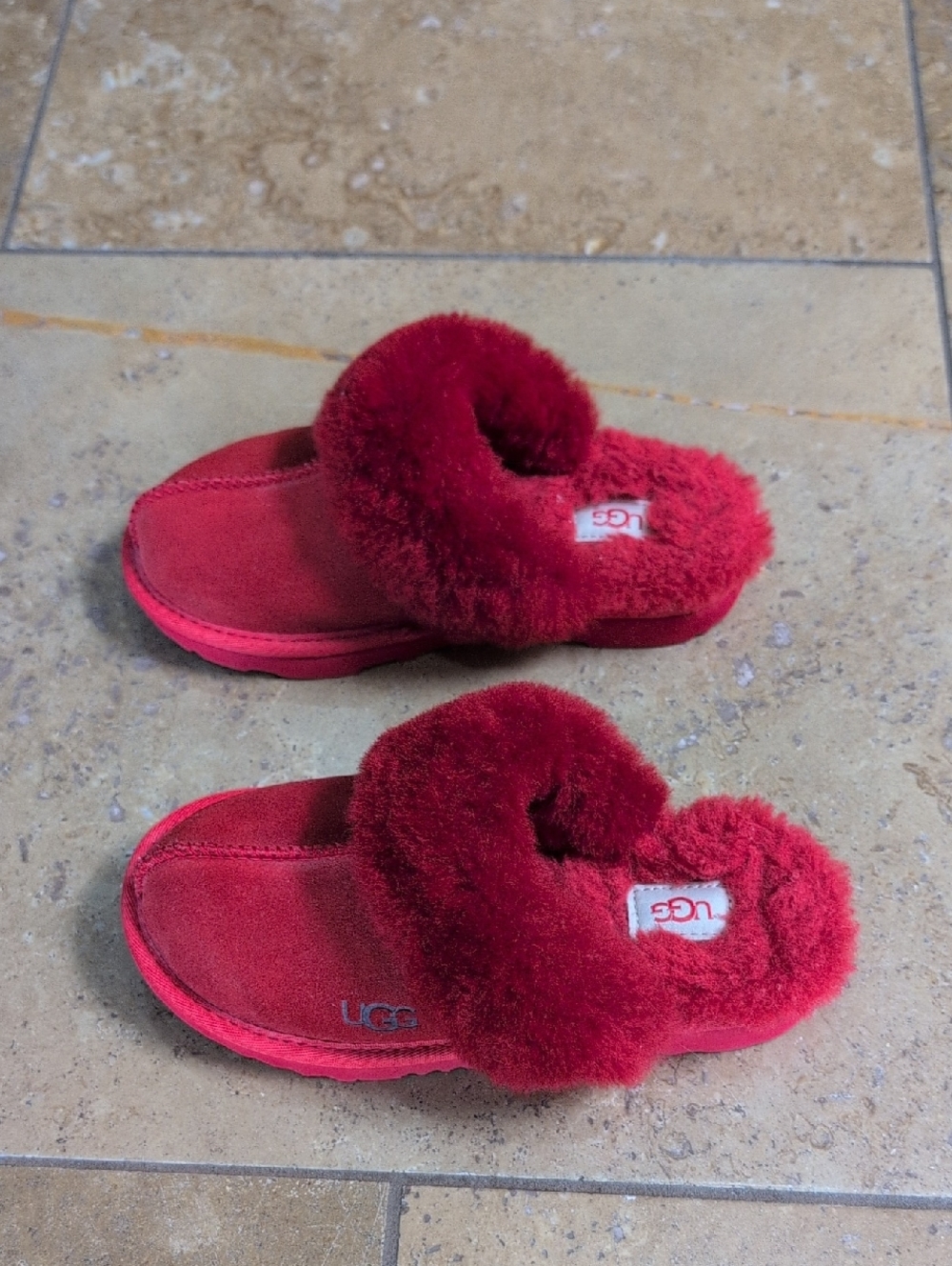 Ugg girl's slippers. Red. Size US 1. - Picture 2 of 6